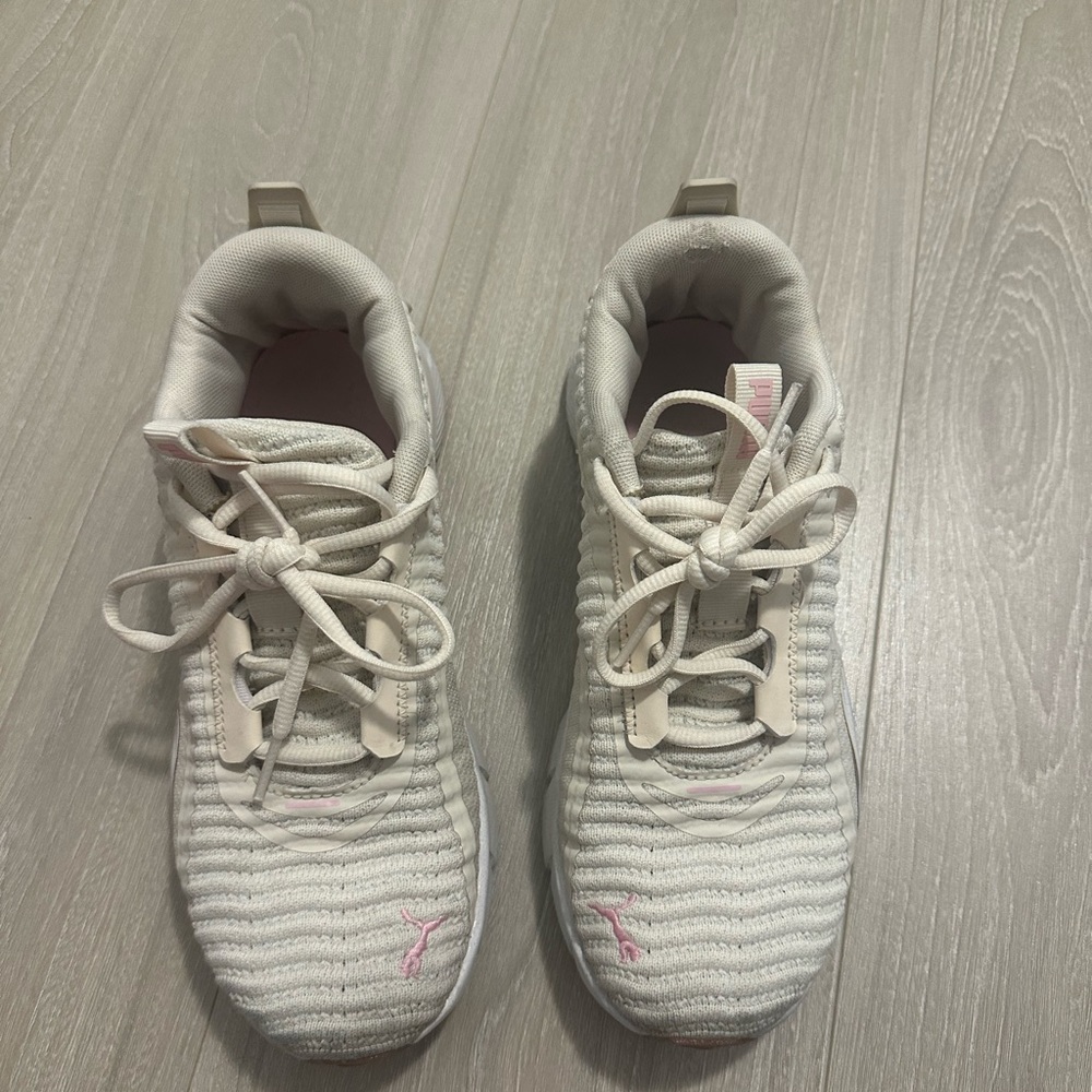 Puma Women's White and Pink Sneakers